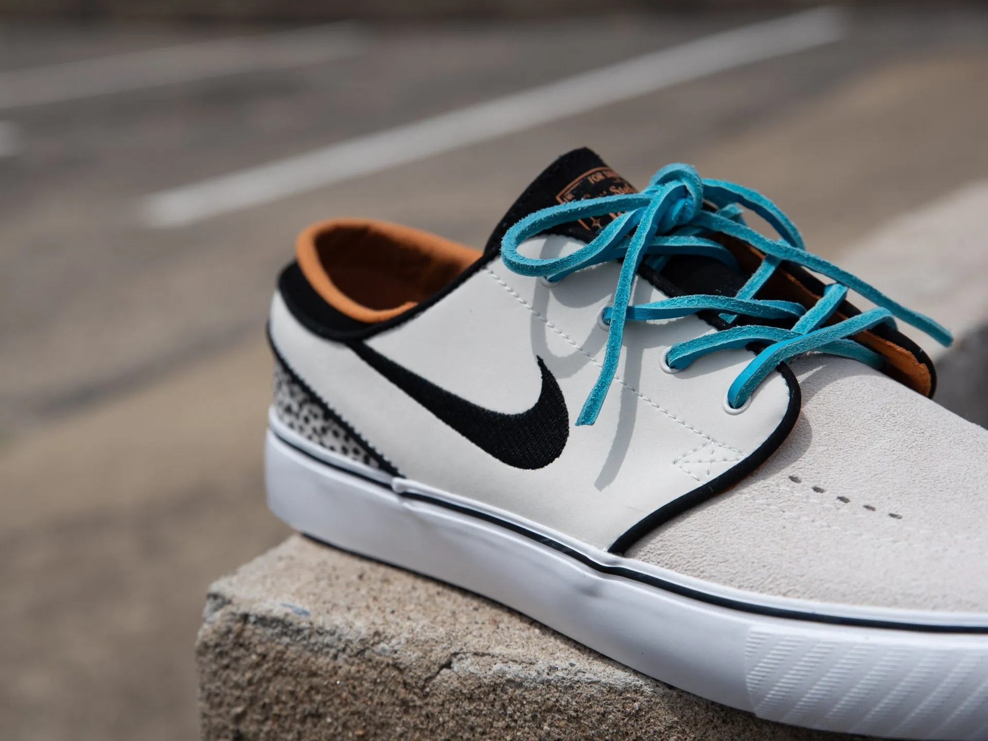 Nike SB Zoom Janoski OG  'Olympic Safari'