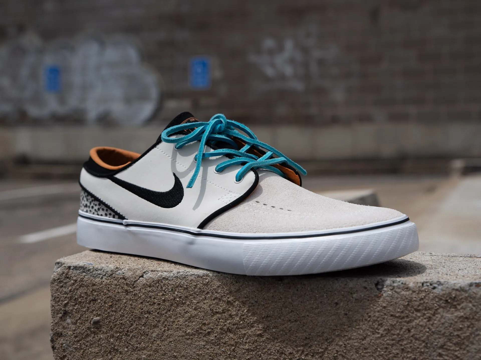 Nike SB Zoom Janoski OG  'Olympic Safari'