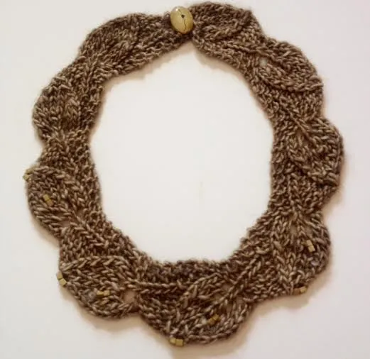 "Leaves", a knitted necklace pattern