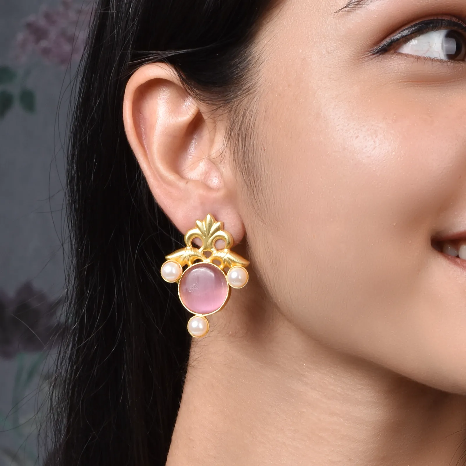 Raya Matte Gold Studs